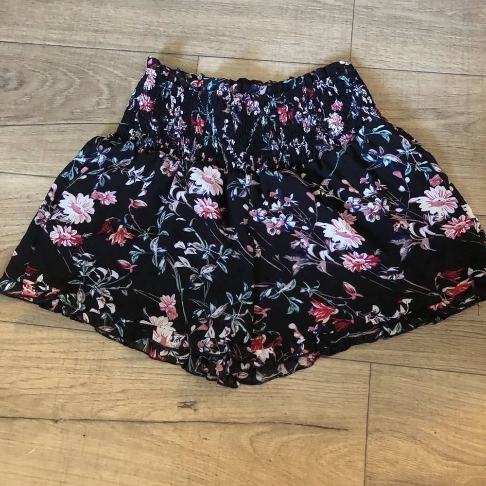 SHEIN Floral Black Shorts